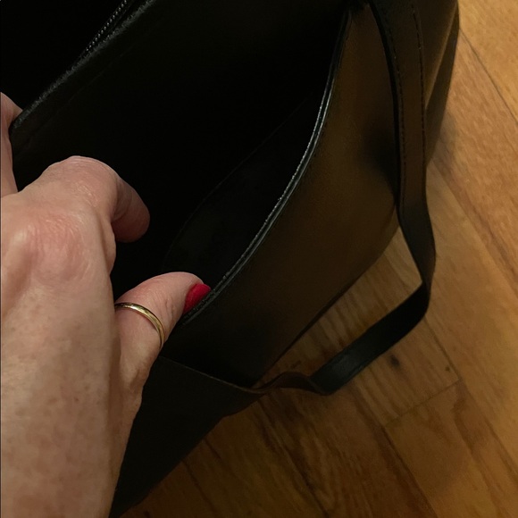 Michale Kors Black tote - Picture 5 of 7